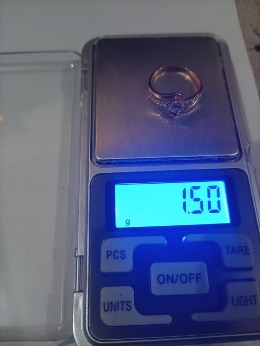 Золотые изделие 585 пробы.