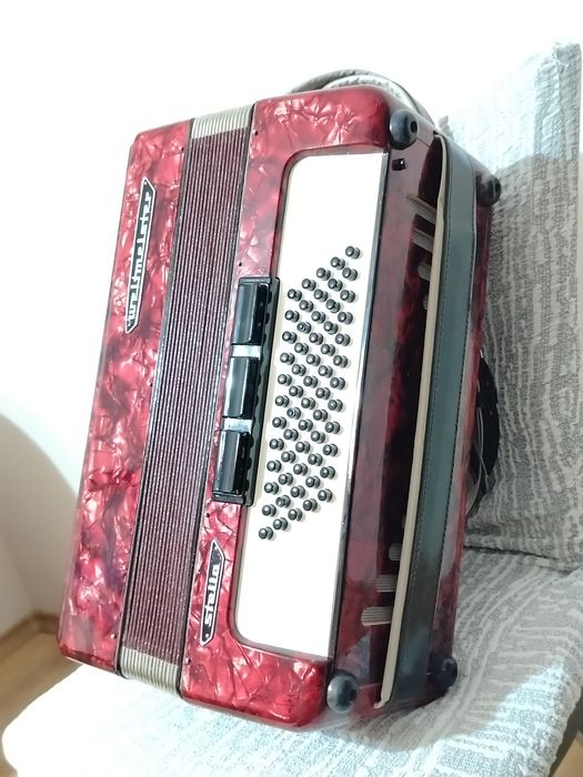 Акордеон Weltmeister STELLA