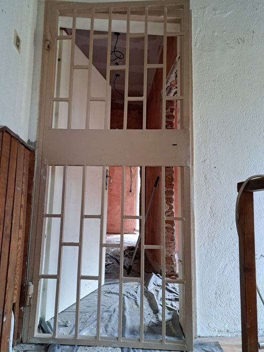 Метална решетка с касов ключ