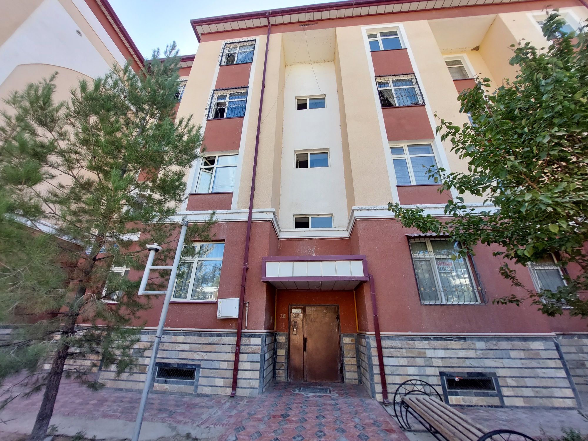 2xonalik 1etajda ijaraga beriladi 2.5mln. Oilaga shartnoma asosida