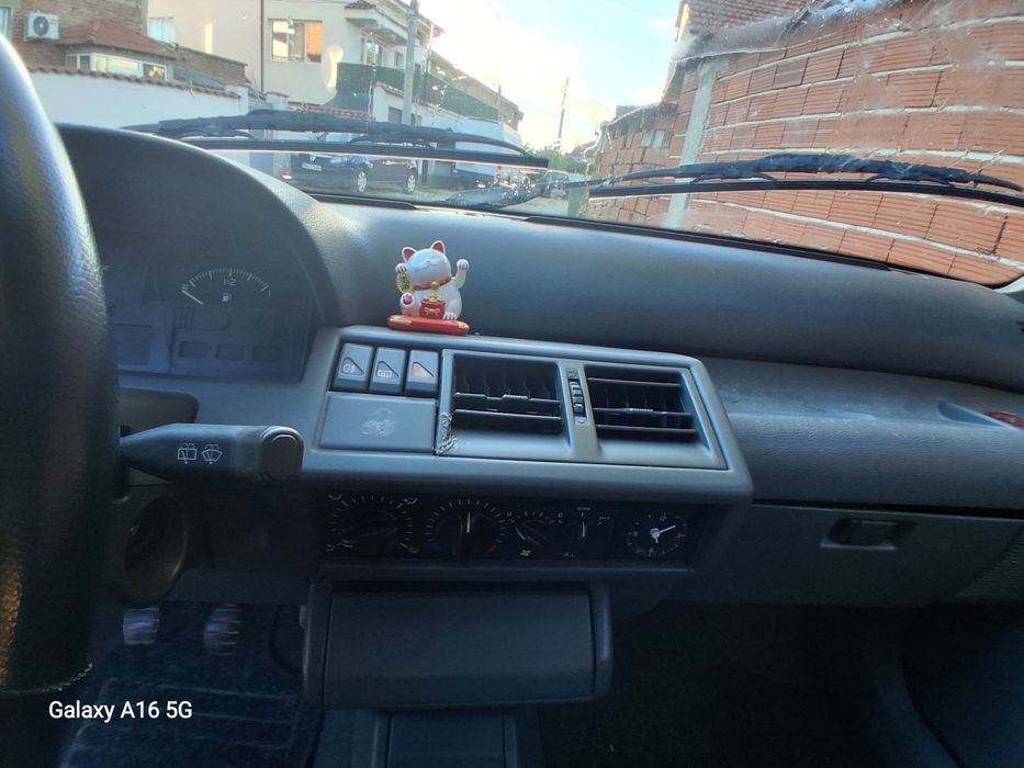 Лек автомобил рено клио