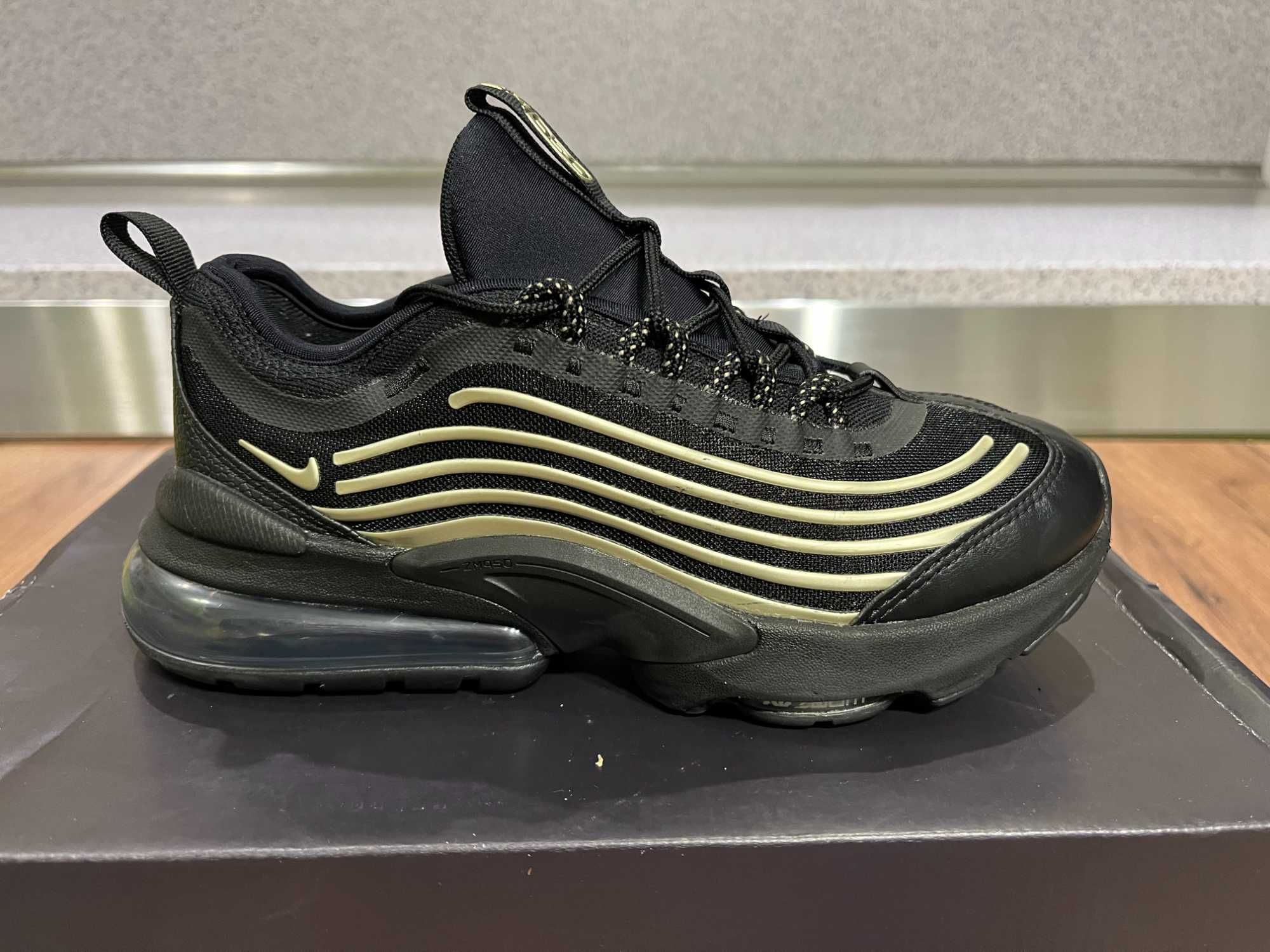 ОРИГИНАЛНИ *** Nike Air Max ZM950 “Black/Met Gold”