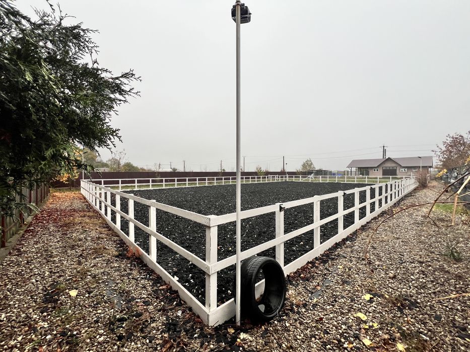 Inchiriez grajd cu manej pentru 2 cai