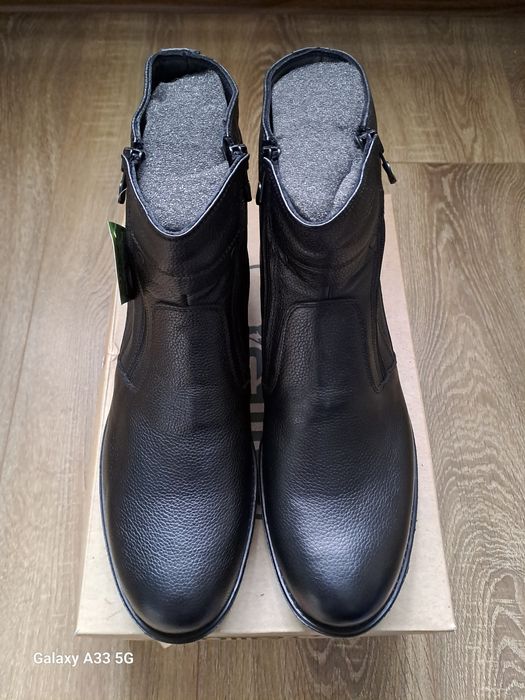 Vand ghete din piele și blana naturala pentru bărbați, brand Otter.