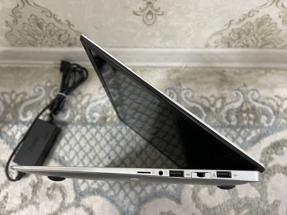 Продам ноутбук Davon J3455