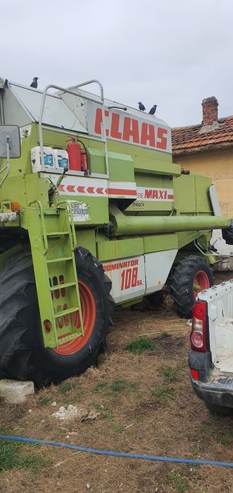 Tractor CASE 7230 și combina Clasa dominator serie maxi 108 SL