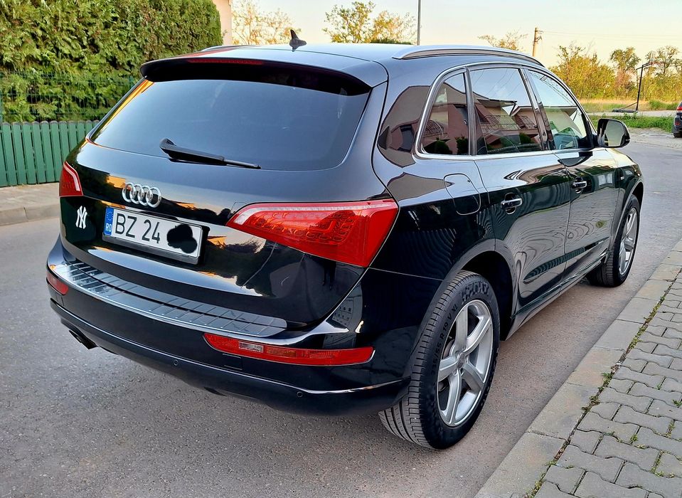 Audi Q5 "S_Line" Quatro/ 2,0 Tdi/ Navi/ Piele/ Jante/ Bi-Xenon/ FULL
