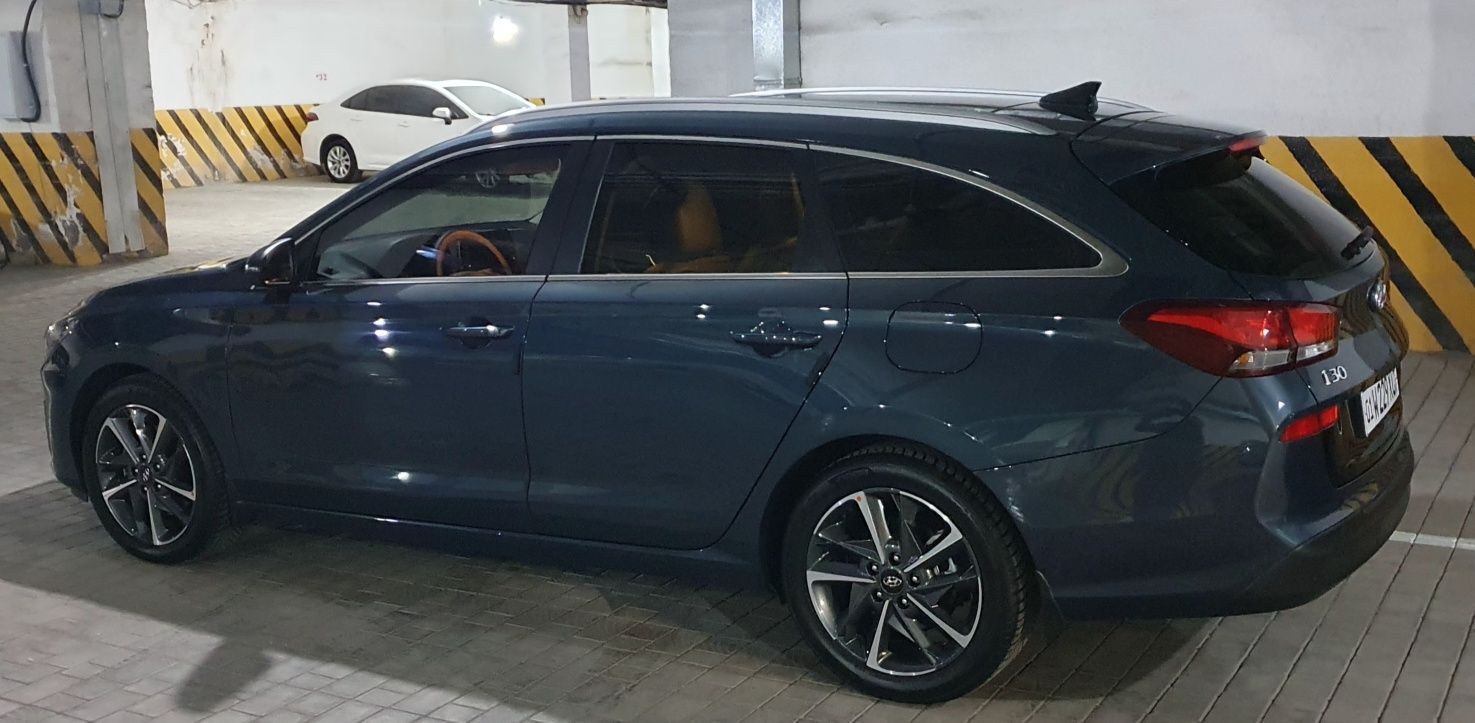 Хендай i30 премиум.