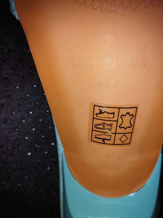 Saboti dama-sandale decupate, marimea 40. Turcoaz Piele, vezi eticheta