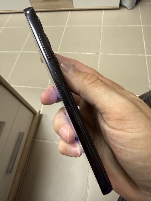 Samsung Galaxy S23 5G 8/128gb отличен