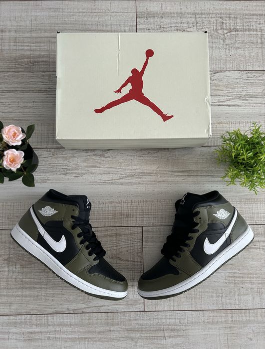 Jordan 1 mid black white olive 42 originali