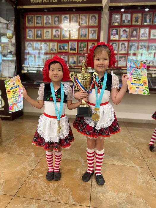 Продам танцевальный костюм Красной Шапочки на 4-6 лет