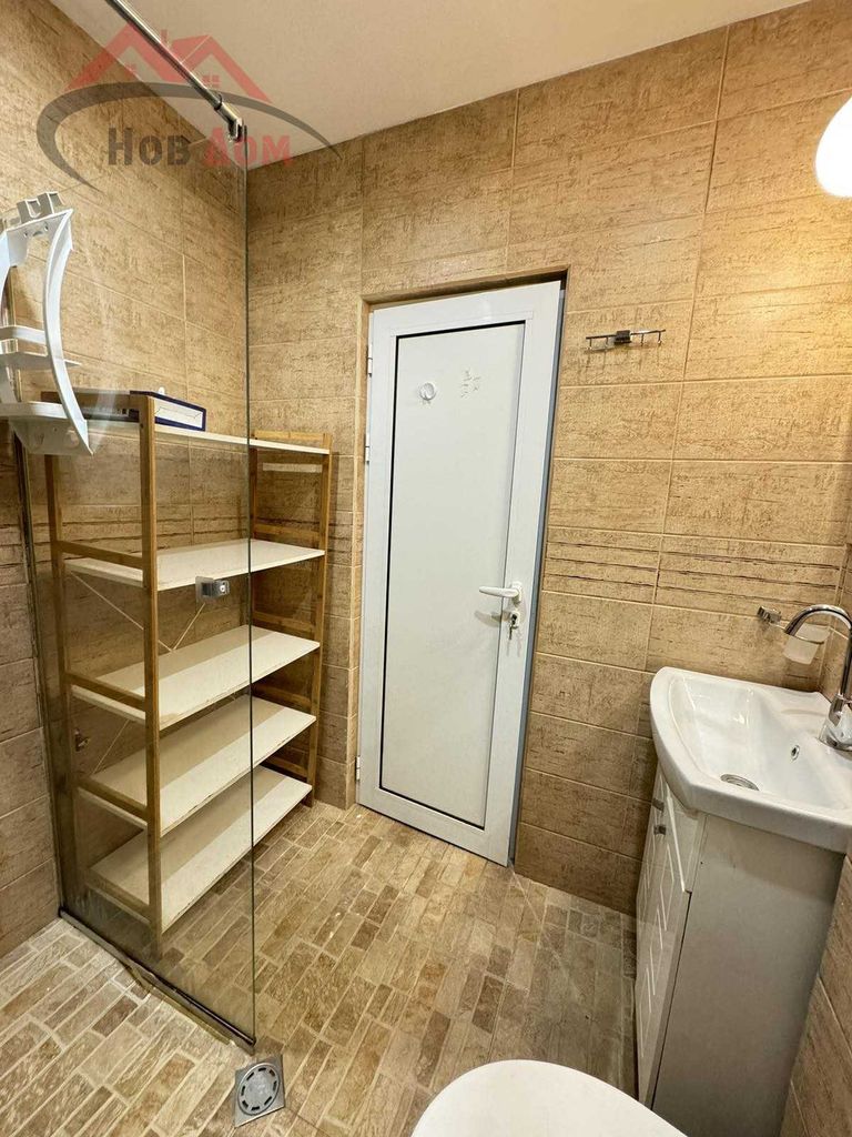 Продава се Тристаен апартамент в Велико Търново, Бузлуджа - 75 кв.м за 1440 €/кв.м - Снимка #9