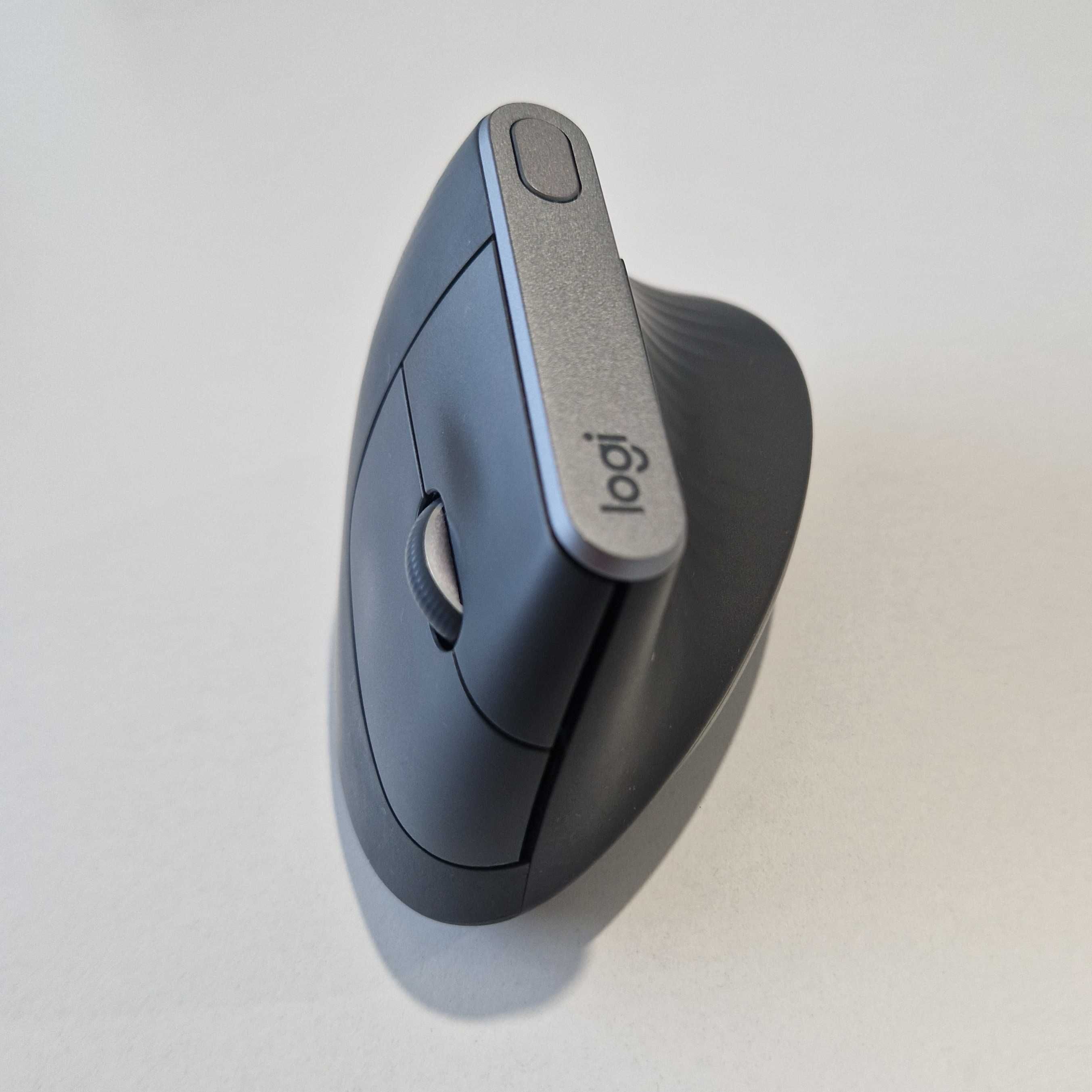 Безжична мишка Logitech