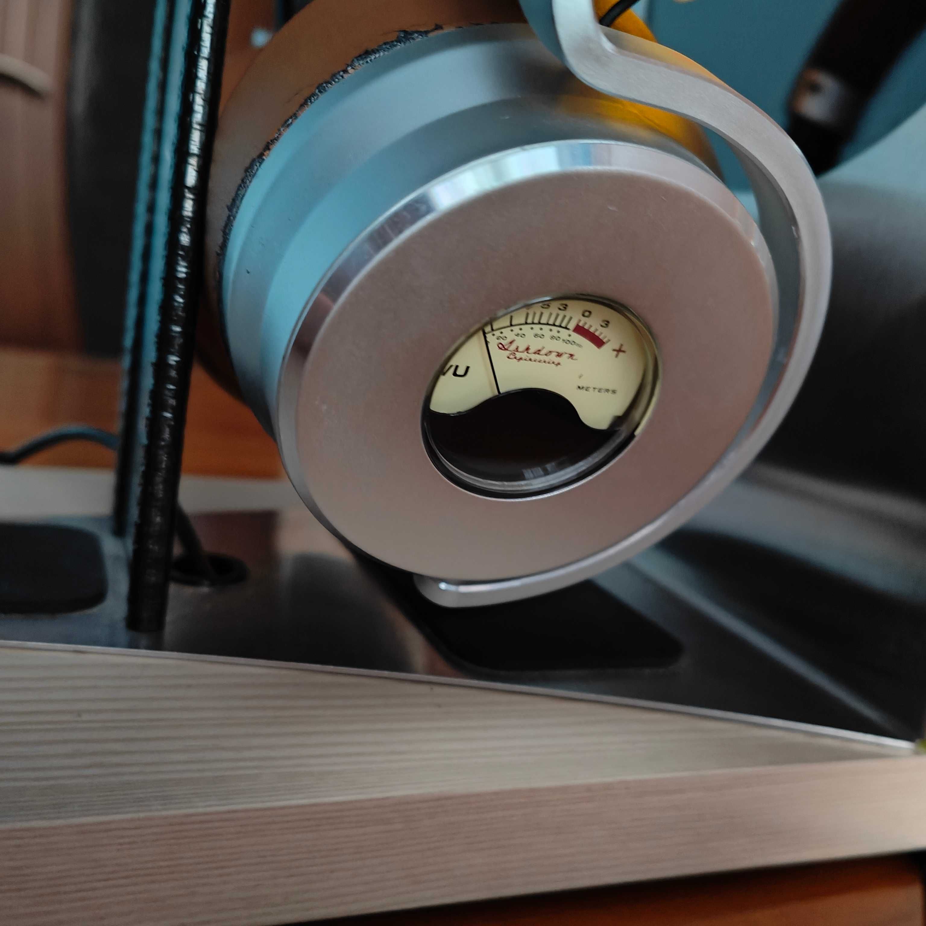 Casti Premium Meters OV-1 cu vumetre reale