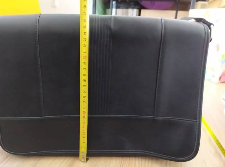 Geantă bărbați Reserved, nouă