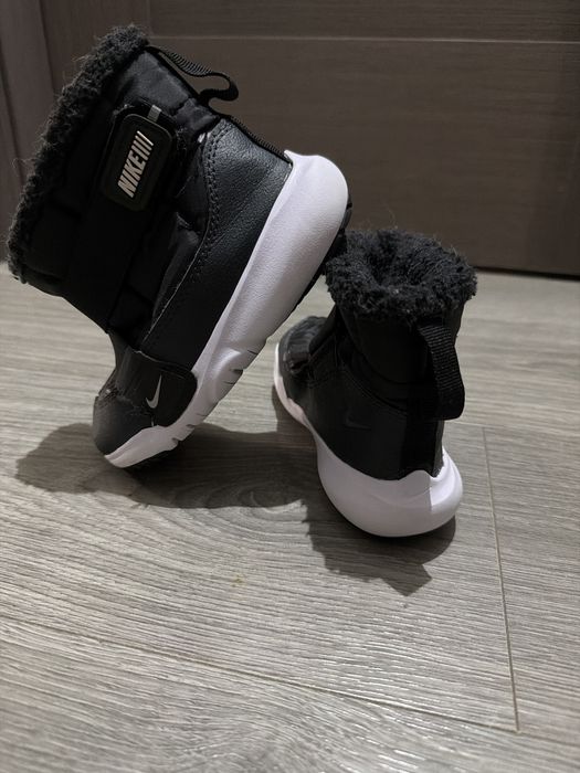 Ghete iarna nike marimea 27