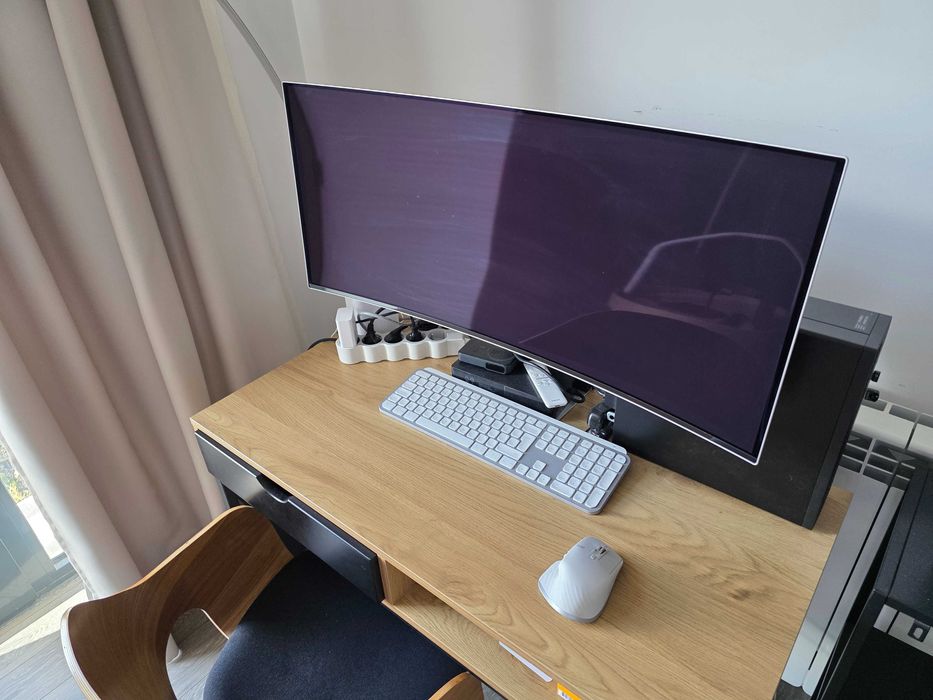 Samsung Odyssey G8 – 34”, smart, OLED, 175Hz, stare impecabila, garant