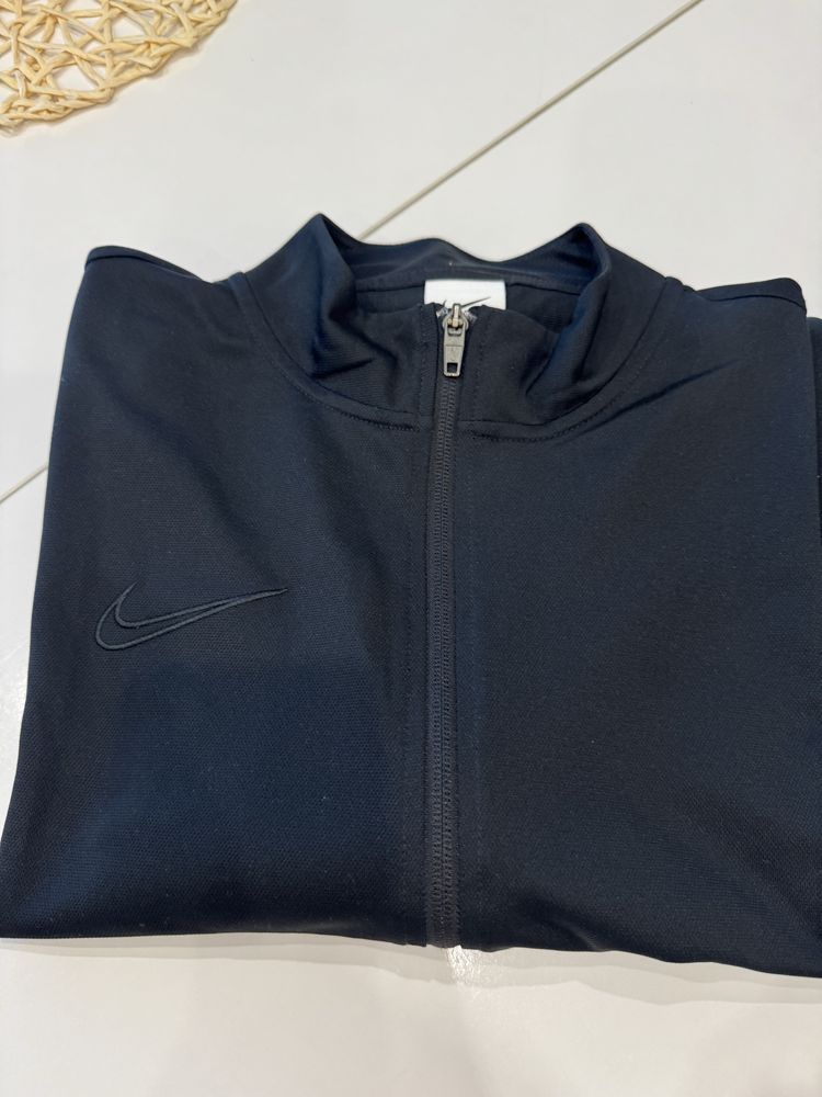 Черен оригинален екип Nike
