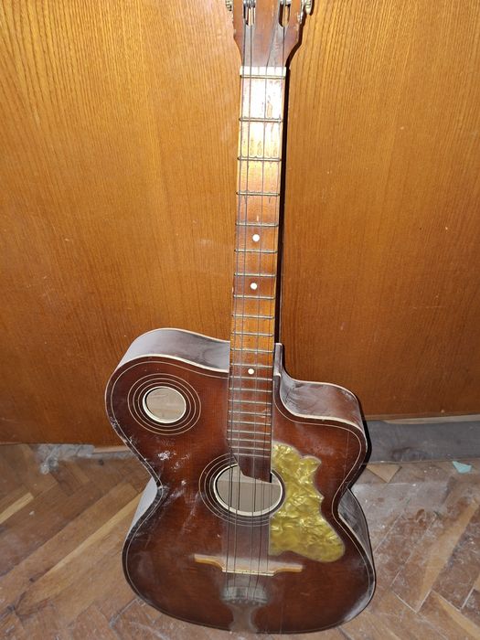 Стари акустични китари