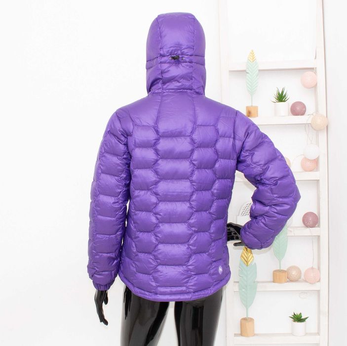 Marmot оригинално дамско яке пухено лилаво с качулка 800 пълнеж пух S