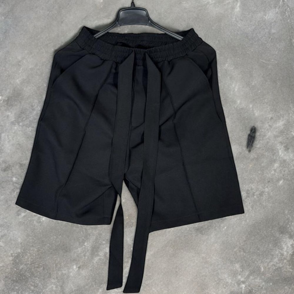 Pantaloni scurti! Casual/Elegant cu siret lung! Calitate top!