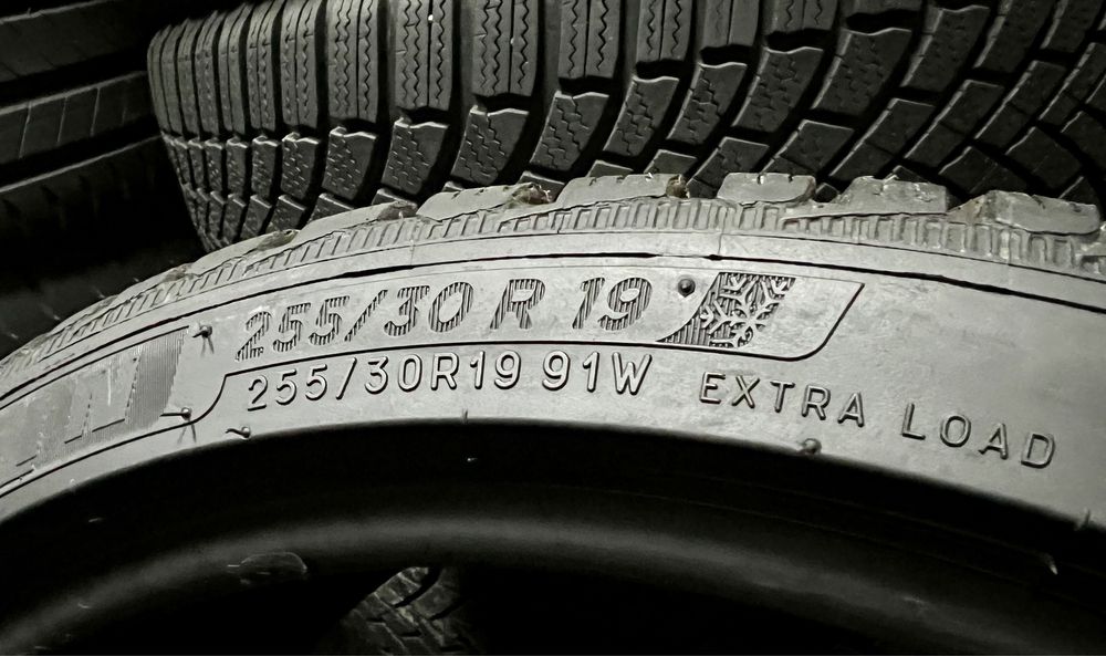 DOT:21/23г. 255/30/19 MICHELIN-2бр., 599лв
