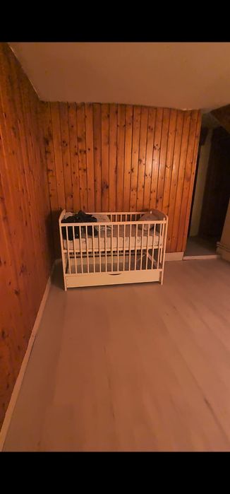 Vând patut baby needs