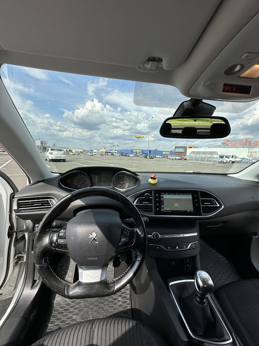 Peugeot 308 hatchback