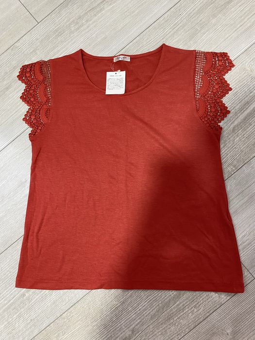 Новая футболочка 44-46 размер