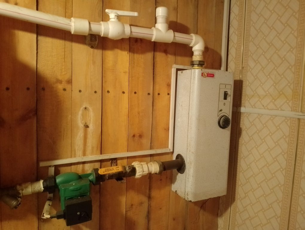Электро котёл ва циркуляционный насос сотилади.