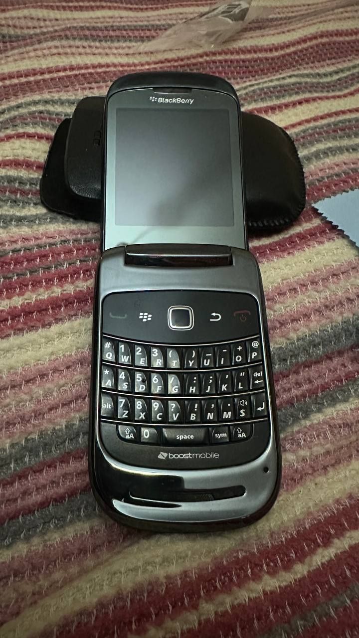 Продаётся телефон blackberry