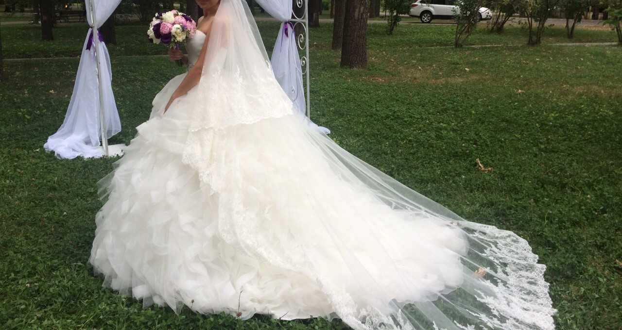 Супер пышное свадебное платье Американского бренда