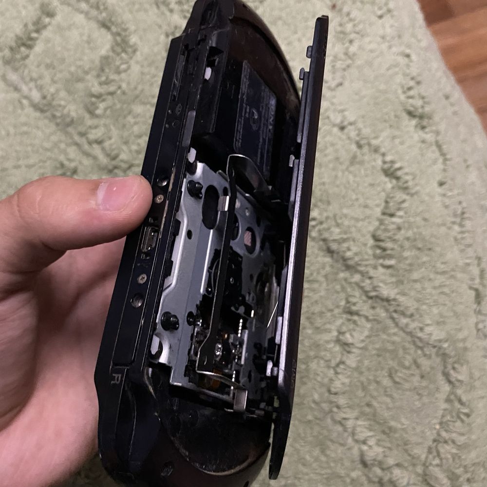 PSP-E1008 на запчасти