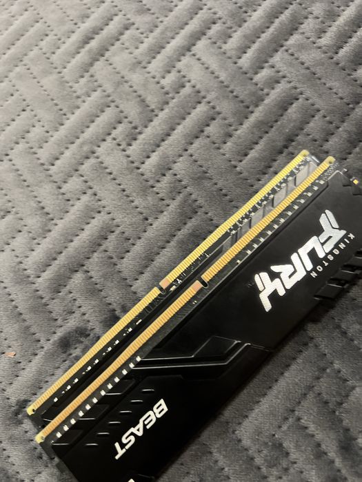 Vand 32g RAM ddr4 3200mhz NOI !