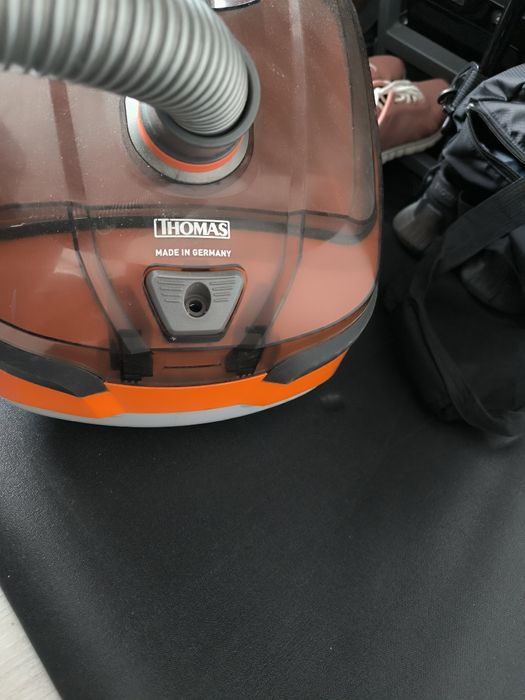 Продается моющий пылесос Thomas