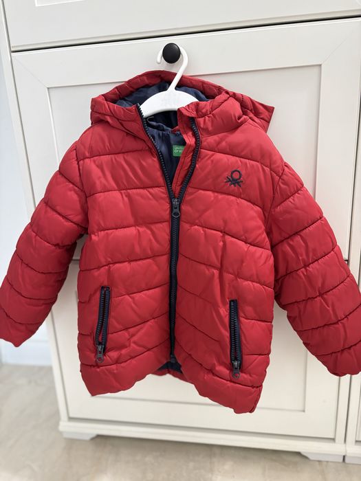Зимно яке Benetton размер 3-4 години