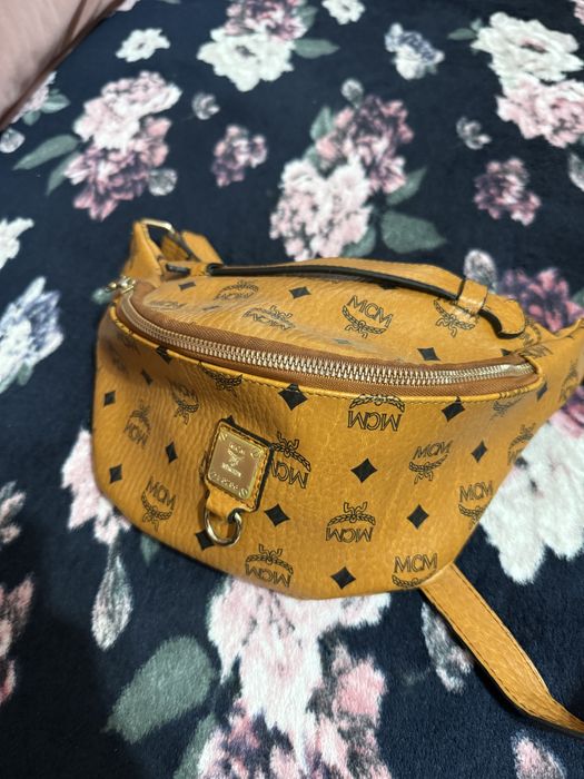 Borsetă MCM piele