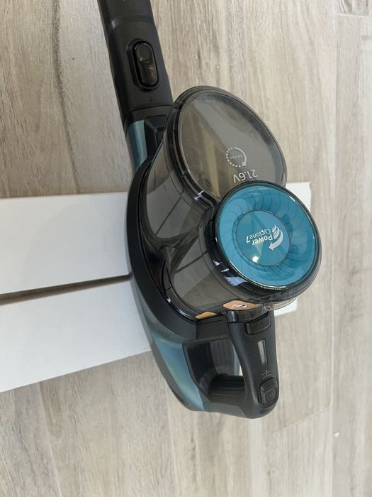 Безкабелна прахосмукачка Phillips SpeedPro Aqua FC6729