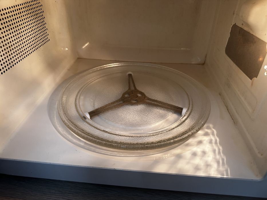 Cuptor cu microunde Alaska