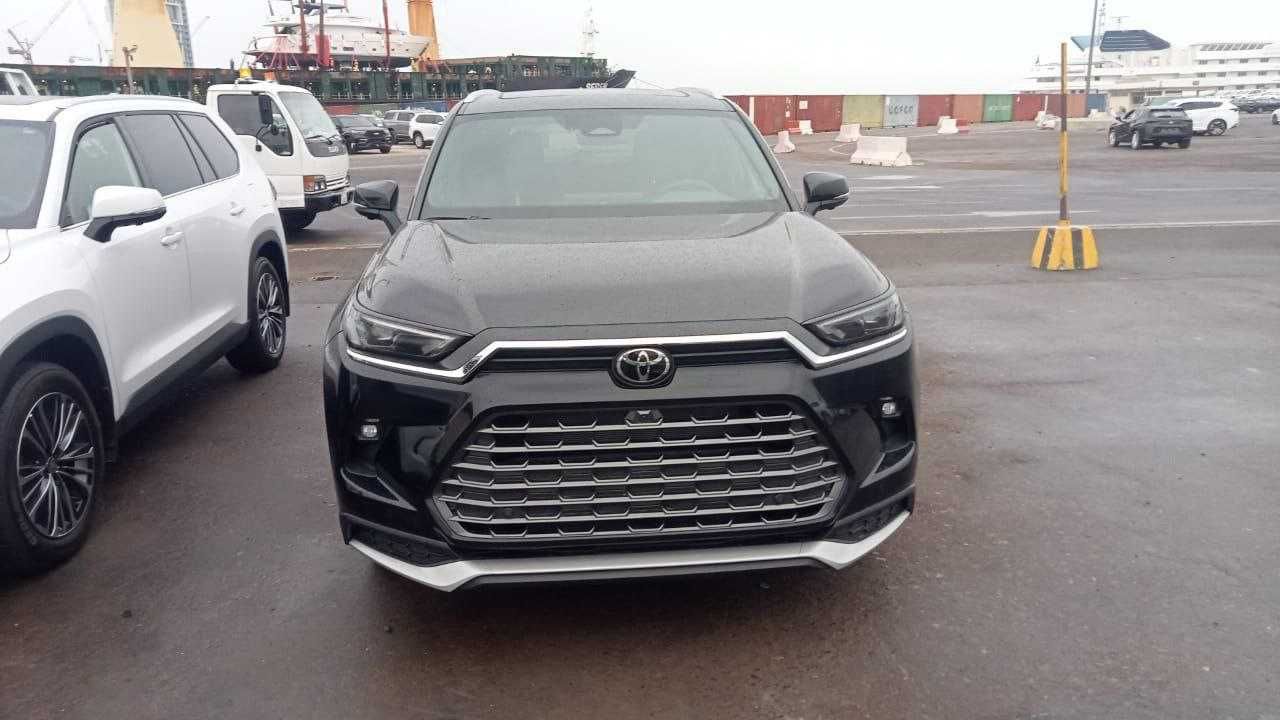 Toyota Grand Highlander Hybrid Max Platinum 2025 в пути