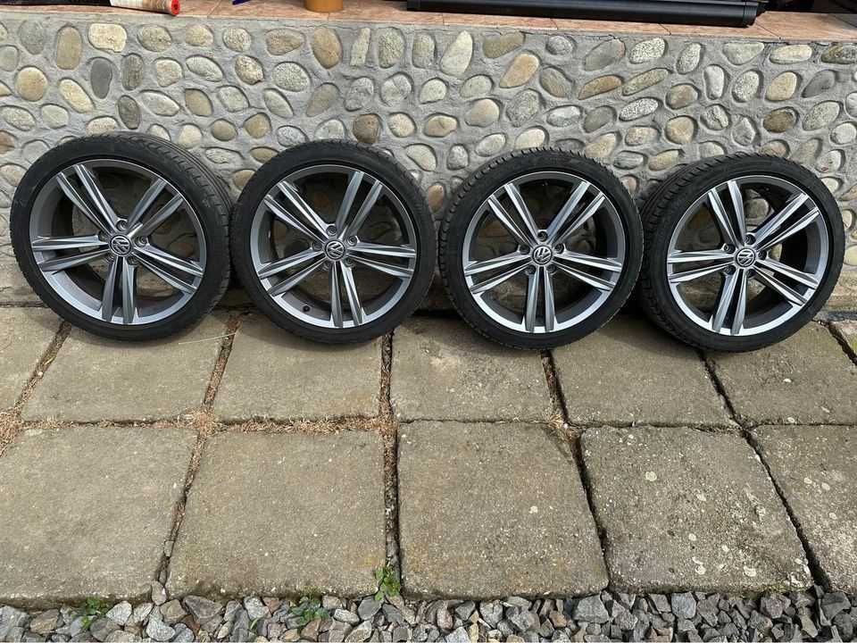 Jante Sebring Golf 7 5x112 R18 et 51 225/40/18 Bridgestone Turanza