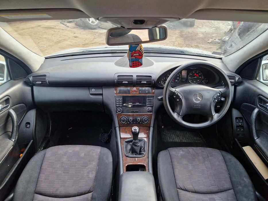 Mercedes C180Kompressor 143кс Facelift седан  ръчка НА ЧАСТИ!