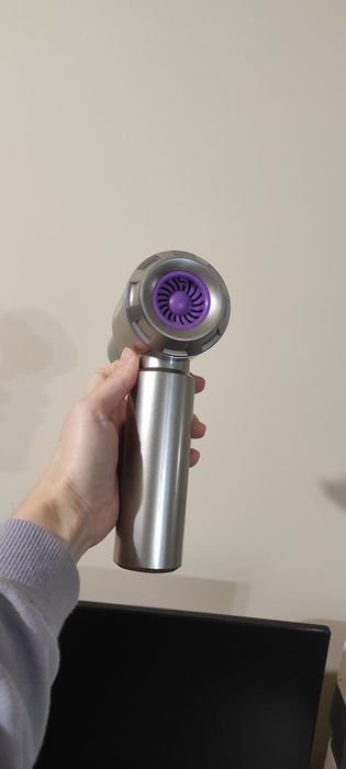 Aspirator masina cu acumulator