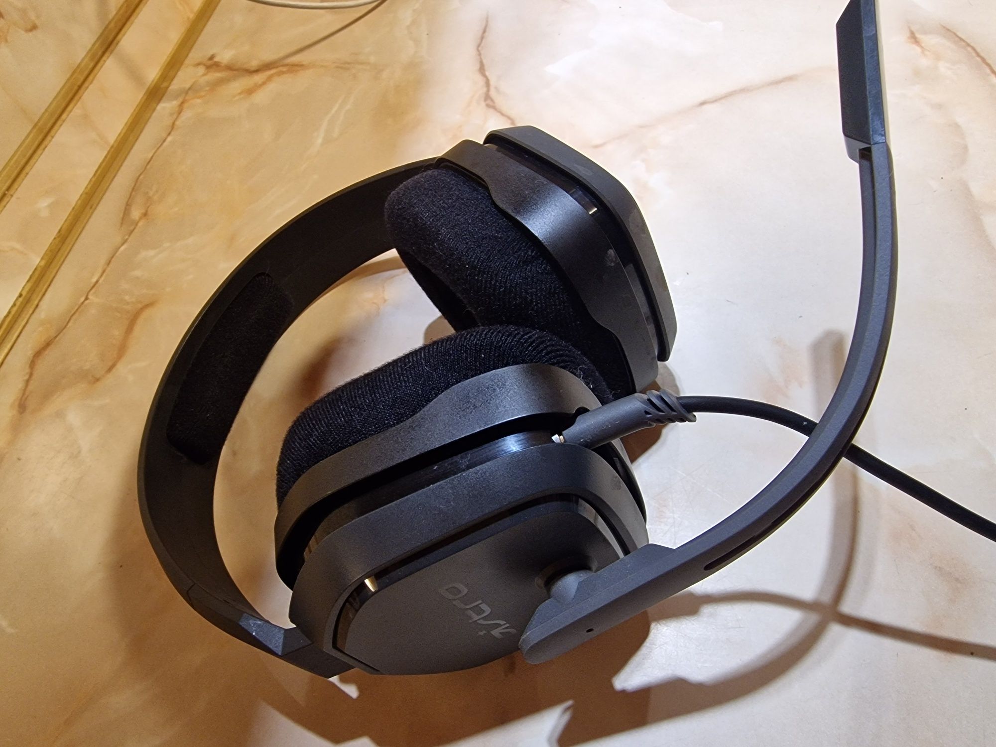 Logitech Astro A10 (като нови)