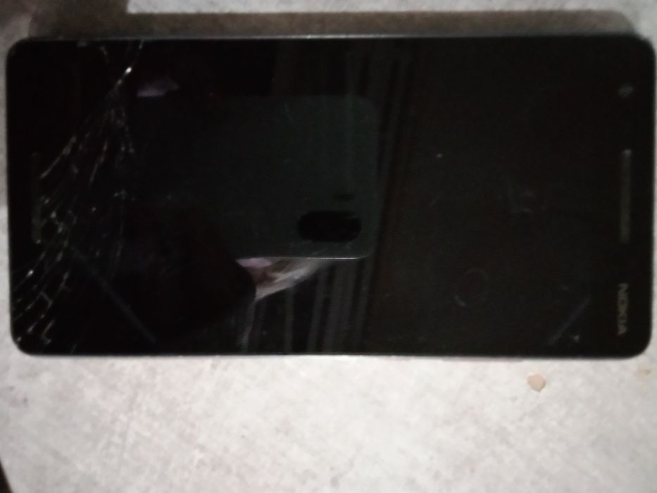 Продавам стара Нокия смартфон за части Варна