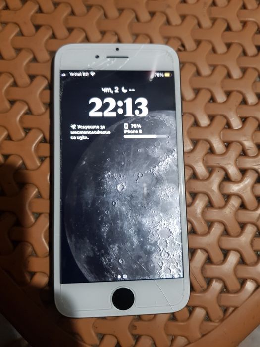 iphone 8          64 гб в отлично състояние