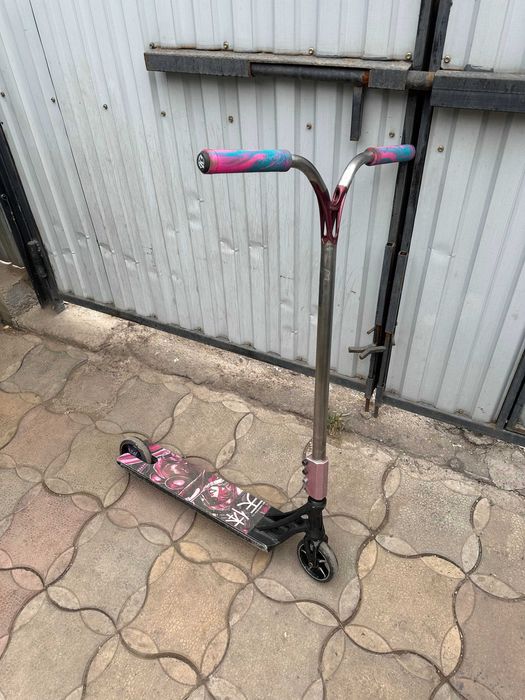 Продам трюковой самокат (читай обьявление!!)