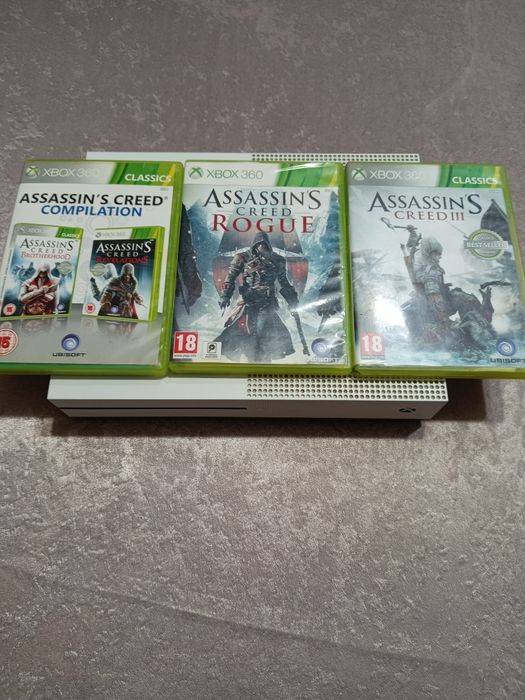 Xbox One S + Jocuri + 2 controlere