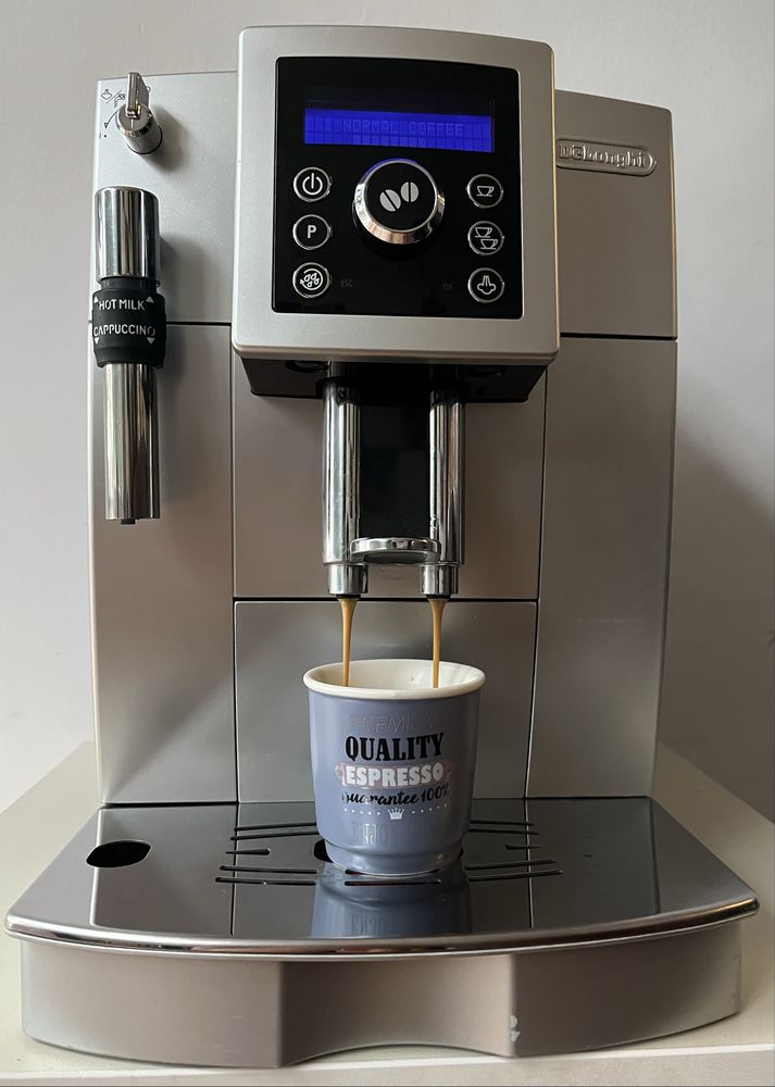 Delonghi ECAM 23.420.SB - 6 месеца гаранция! Перфектно състояние!